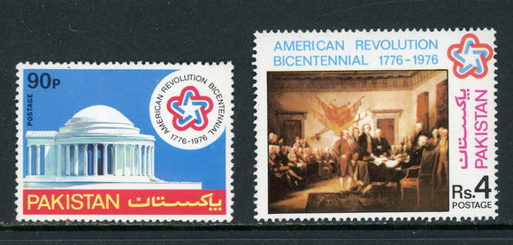 Pakistan Scott #408-409 MLH American Bicentennial CV$4+
