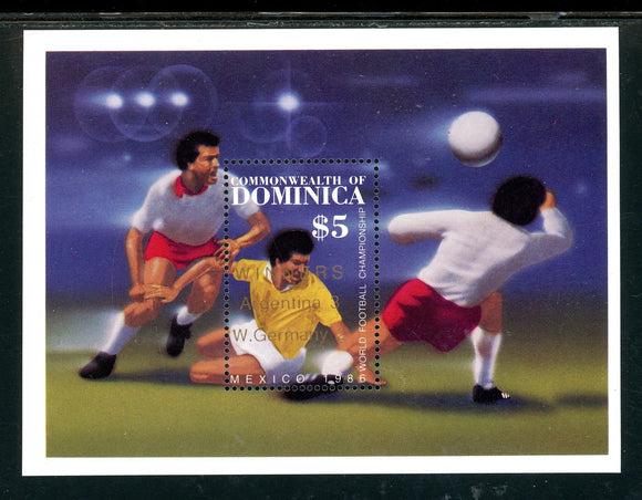 Dominica Scott #978 MNH S/S WORLD CUP 1986 Mexico Soccer Football CV$5+