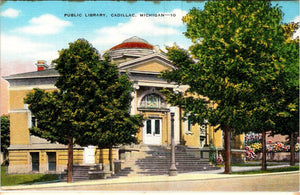 Postcard Public Library Cadillac MI, unaddressed $$ 383316 ISH