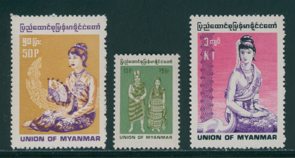 Burma Scott #301-303 MNH Burmese in Ethnic Dress CV$5+ 384086
