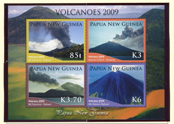 Papua New Guinea Scott #1411 MNH SHEET of 4 Volcanoes CV$10+ 427363